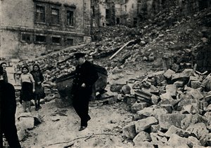 Churchill bezoekt het gehavende Malta, 1943, 1945