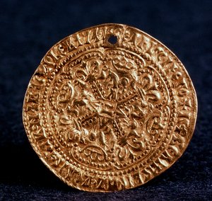 Munt Korabelnik van Tsaar Ivan III Voorzijde: bloesemkruis, 1471-1490