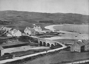 Cushendun - De Rivier, De Heuvels en Cushendun Baai, 1895 door Unbekannt