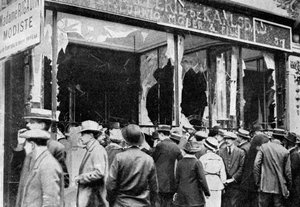 Beschadigde Oostenrijkse juwelierswinkel, Parijs, Eerste Wereldoorlog, 1914 door Unbekannt