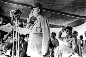 De Gaulle in Algerije, mei 1958 door Unbekannt