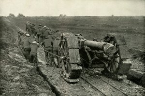 Het slepen van de kanonnen naar nieuwe geavanceerde posities, 1919 door Unbekannt