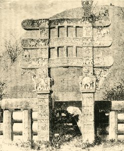 Oostpoort van de Grote Stupa van Sanchi, 1890 door Unbekannt