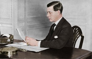 Edward VIII aan het werk in zijn kantoor in St. Jamess Palace, Londen, 1936 door Unbekannt
