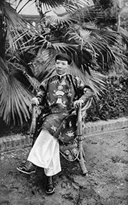 Keizer Khai Dinh 1885-1925, 12e keizer van de Nguyen-dynastie, Annam, Vietnam, 1922 door Unbekannt