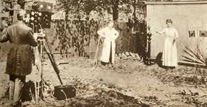 Eugene Lauste neemt de eerste gecombineerde bewegende beelden en geluid op, ca. 1905, 1935 door Unbekannt