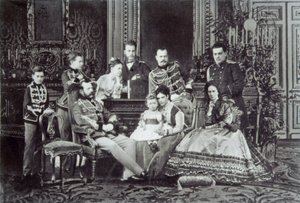 Familieportret van Tsaar Alexander II van Rusland door Unbekannt