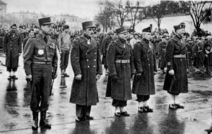 Franse soldaten worden onderscheiden met het Legioen van Eer, Mulhouse, Frankrijk, 10 februari 1945 door Unbekannt