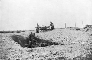 Franse soldaten in een schuttersput, Tweede Slag om Champagne, Frankrijk, 25 september-6 november 1915 door Unbekannt
