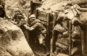 Franse soldaten plunderen een Duitse loopgraaf, Eerste Wereldoorlog, 1914-1918, 1933