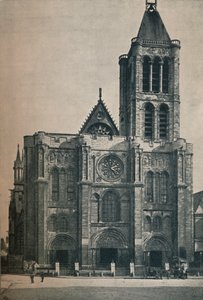 Voorzijde van de Abdijkerk van Saint Denis, De Begraafplaats van de Franse Koningen, c1906, 1907 door Unbekannt
