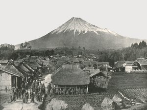 Fujiyama, De Heilige Berg, vanuit Jedzumi Dorp, Japan, 1895 door Unbekannt