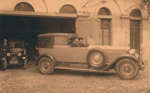 Garage bij de Cubaanse ambassade in Brussel, België, 1927 door Unbekannt