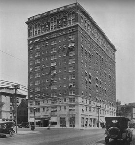 Algemeen buitenaanzicht, het Melbourne Hotel, St. Louis, Missouri, 1924 door Unbekannt