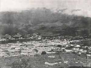 Algemeen Uitzicht op de Tafelberg in Dampen, Kaapstad, Zuid-Afrika, 1895