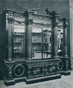 Georgische kast, gereproduceerd met toestemming van H.K.H. De Prinses van Wales, 1908