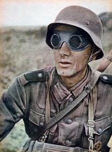 Duitse motorrijder op weg naar het oosten, Rusland, 1942 door Unbekannt