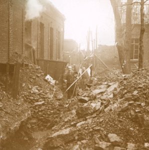 Duitse wimpels, Carency, Noord-Frankrijk, ca. 1914-ca. 1918 door Unbekannt