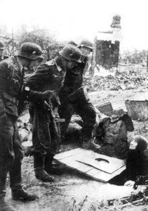 Duitse troepen betreden Stalingrad, Rusland, september 1942