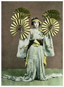 Meisje dat een waaiersdans uitvoert, Japan, 1904