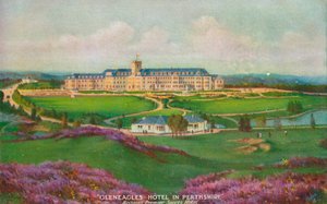 Gleneagles Hotel in Perthshire, ca. 1930 door Unbekannt