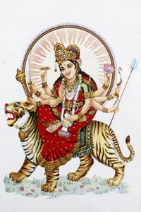 Godin Sherawali (Durga) rijdend op een tijger, Rishikesh, India