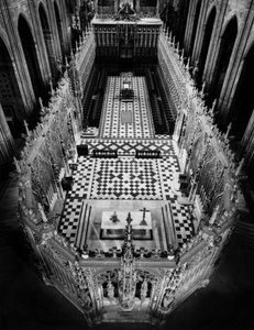 Gotische architectuur: uitzicht op het hek van het koor van de Kathedraal Saint Cecile d