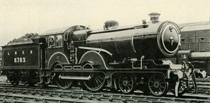 Great Eastern Type 4-4-0 in Speciale Kleurstelling voor Koninklijke Treinen, ca. 1930