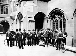 Groep boodschappers van het stemkantoor, Houses of Parliament, Westminster, Londen, c1905