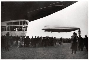 HM Luchtschip R100, 1930 1933 door Unbekannt