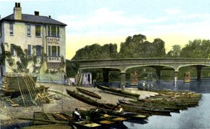 Hampton Court Bridge, Londen