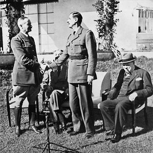 Henri Giraud en de Gaulle tijdens de Casablanca Conferentie, januari, 1943, 1945 door Unbekannt