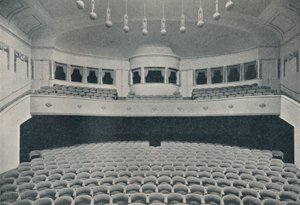 Interieur van een nieuwe Kino Theater in het West End van Berlijn, ca. 1913 door Unbekannt