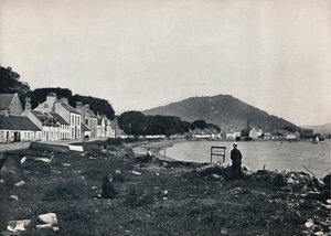 Inveraray - De Stad en de Heuvel van Duniquoich