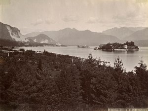 Isola dei Pescatori Eiland van de Vissers, Lago Maggiore, Italië, 1890