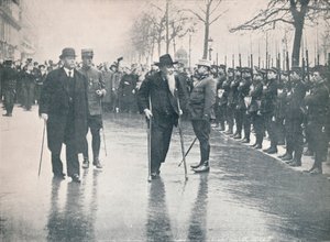 Italiaanse veteraan, Generaal Ricciotti Garibaldi, bij een review van Franse rekruten in Parijs, ca. 1914