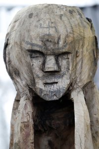 Jarai (Gia Rai) etnische groep. Beschermgeest van een Jarai graf. Houten standbeeld. Kon Tum. Vietnam door Unbekannt