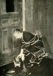 John Nevil Maskelyne voert een geestenkastillusie uit door Unbekannt