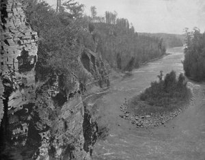 Kaministiquia-rivier, onder de Kakabeka-watervallen, ca. 1897 door Unbekannt