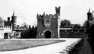Binnenplaats van Killyleagh Castle, Killyleagh, County Down, Noord-Ierland, begin 20e eeuw