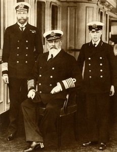 Koning Edward VII met zijn zoon George, Prins van Wales, en kleinzoon Prins Edward door Unbekannt