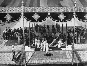 Koning George V 1865-1936 en Koningin Mary 1867-1953 bij de Delhi Durbar, India, 1911 1936 door Unbekannt