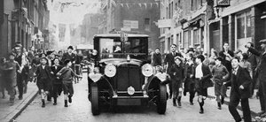Laatste bezoek van Koning George V aan de East End, Londen door Unbekannt