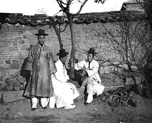 Koreaanse mannen, 1900 door Unbekannt