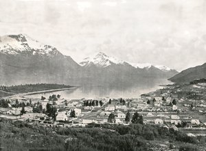 Lake Wakatipu en de bergen, Queenstown, Nieuw-Zeeland, 1895 door Unbekannt