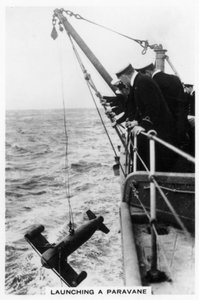 Lancering van een paravane vanaf het slagschip HMS Rodney, 1937