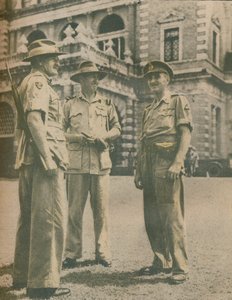 Leiders in de Birma-campagne ontmoetten elkaar in Rangoon na de val van de stad op 3 mei 1945