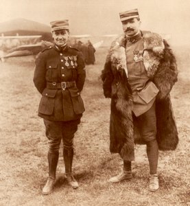 Luitenant Georges Guynemer en kapitein Felix Brocard, Franse gevechtspiloten, 5 februari 1916 door Unbekannt