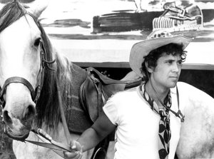 Lucio Battisti met een paard