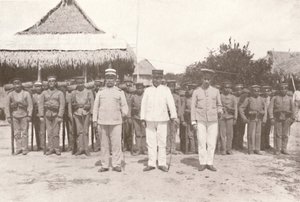 Madeira-Mamore Spoorweg: Aan de Bolivia-Brazilië grens: Boliviaanse officieren en soldaten, 1914